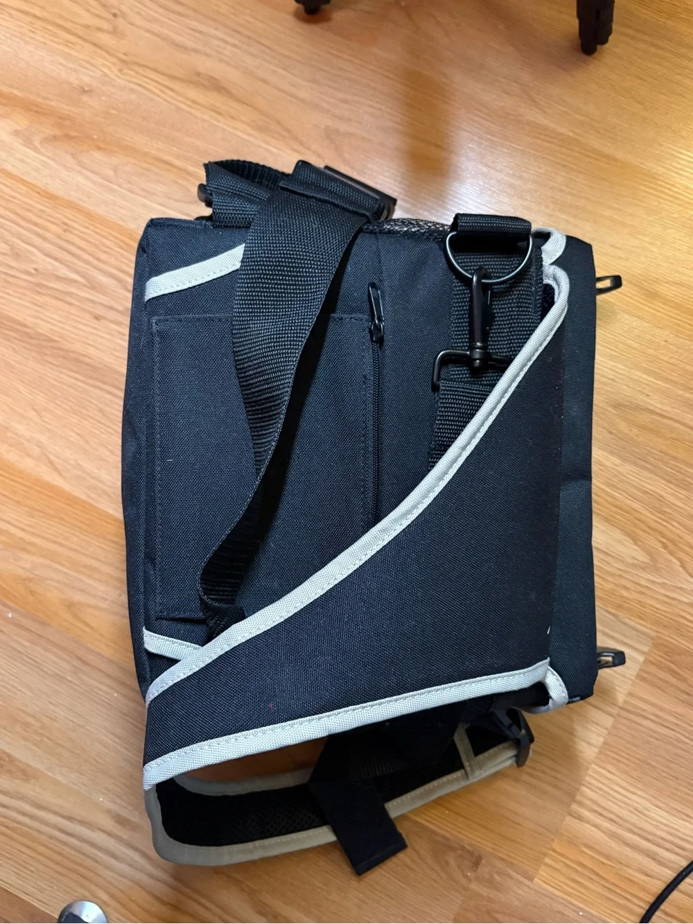 ADORA Slingger Black Camera Sling Bag